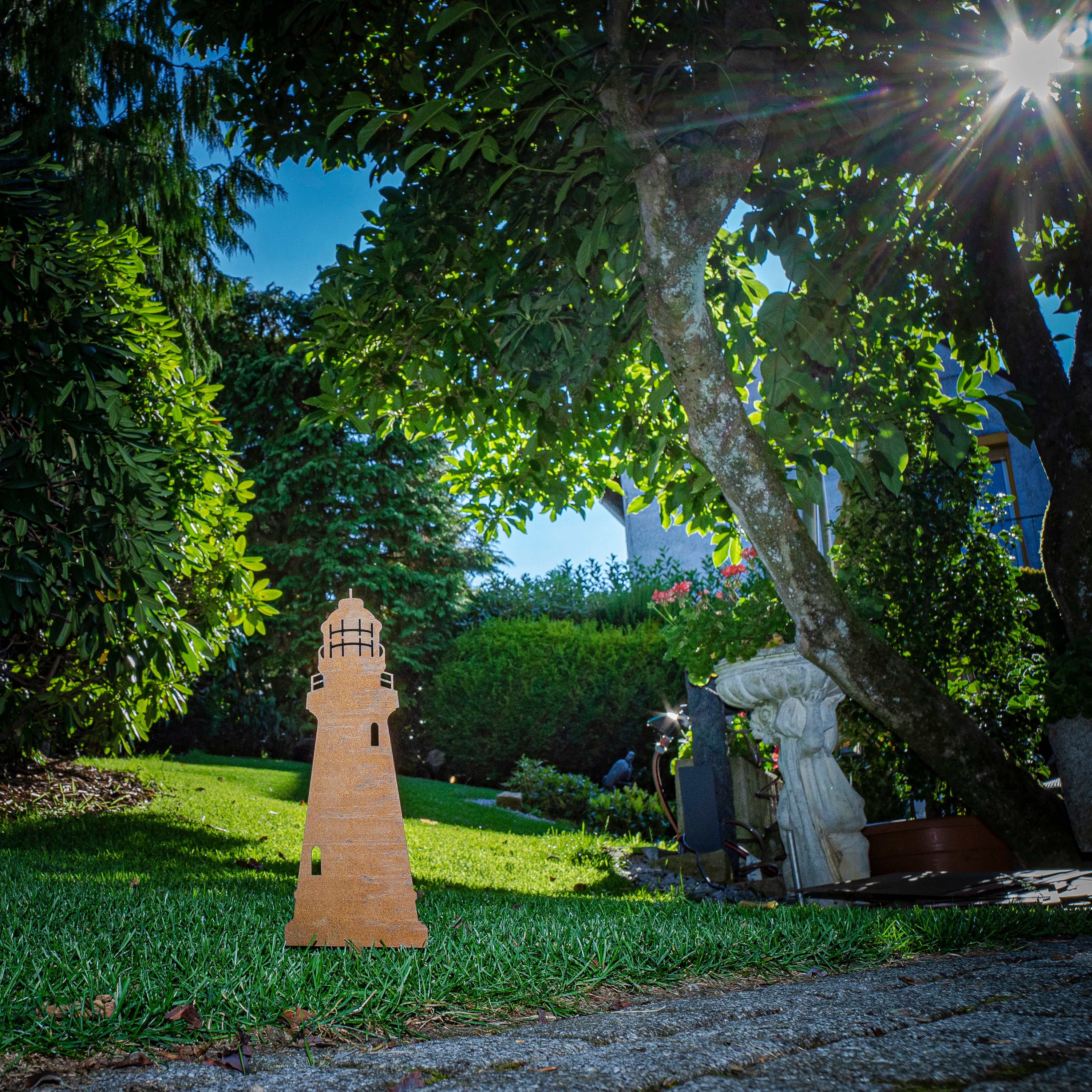 Edelrost Leuchtturm Gartenstecker-einfach einsteckbare Rostdeko aus hochwertigem Cortenstahl - Gartendeko rost