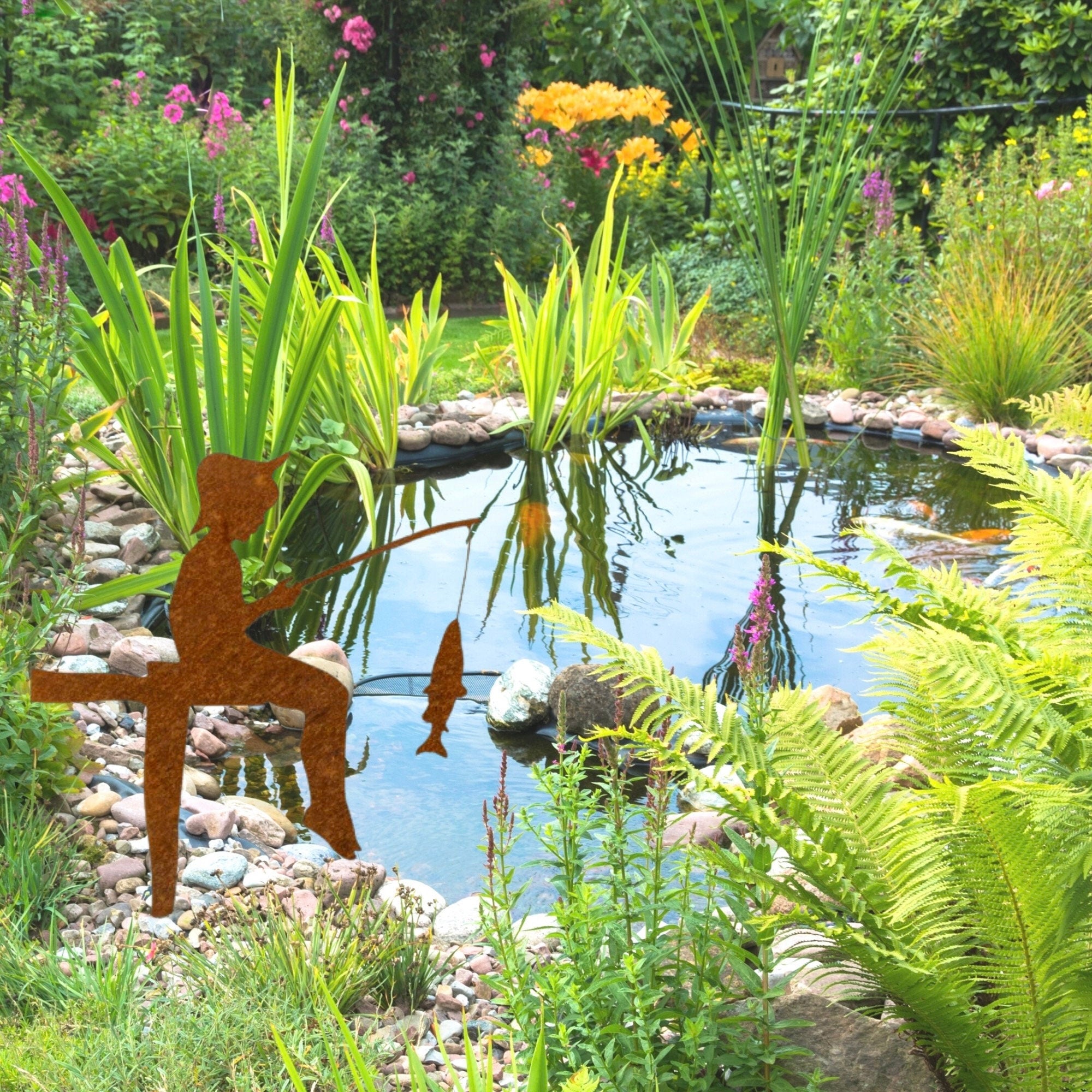 Edelrost Angler Gartenstecker-einfach einsteckbare Rostdeko aus hochwertigem Cortenstahl - Gartendeko rost