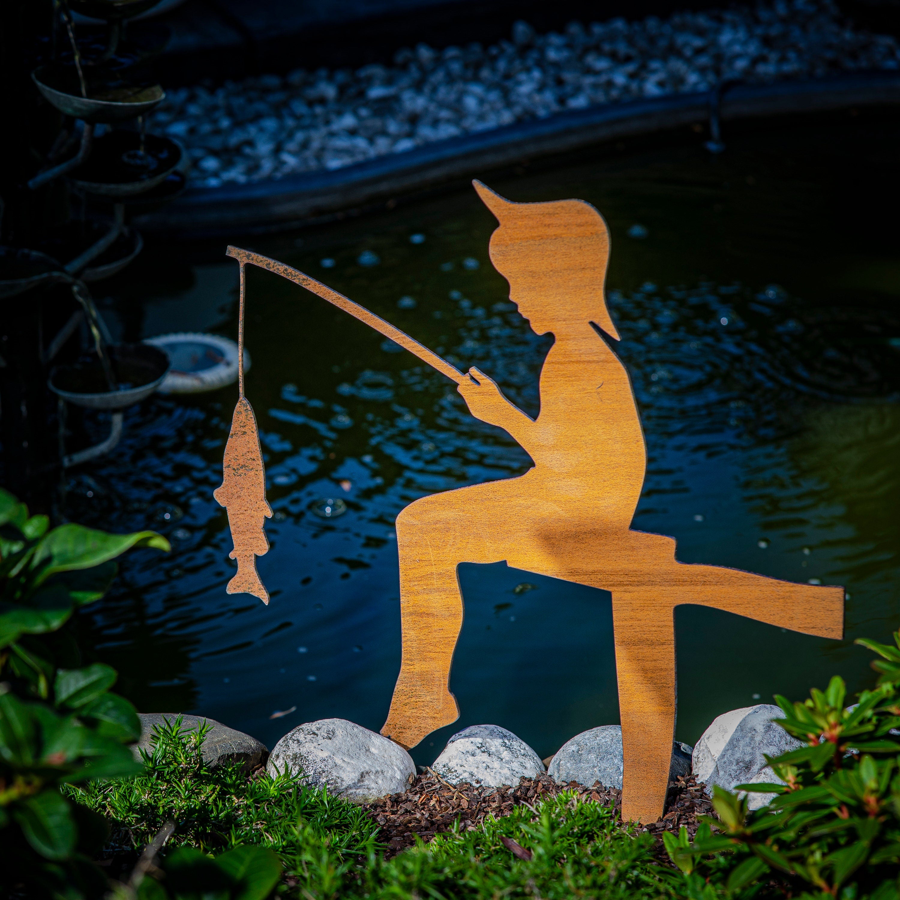 Edelrost Angler Gartenstecker-einfach einsteckbare Rostdeko aus hochwertigem Cortenstahl - Gartendeko rost