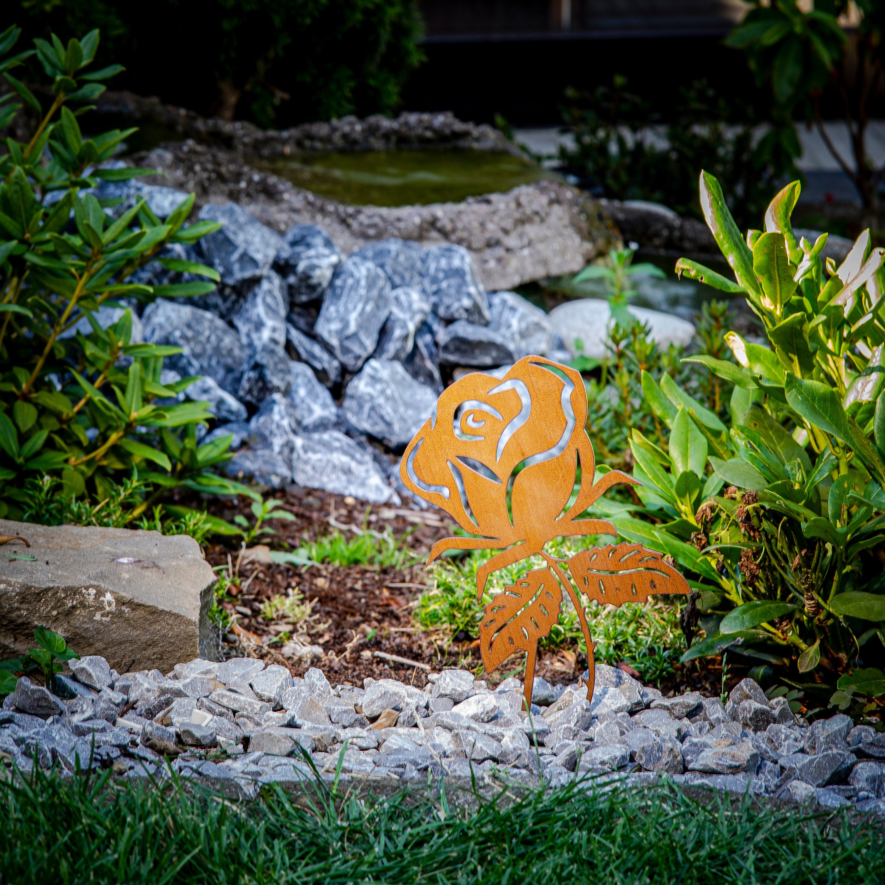 Edelrost Rose Gartenstecker-einfach einsteckbare Rostdeko aus hochwertigem Cortenstahl für Garten, Teich - Gartendeko rost